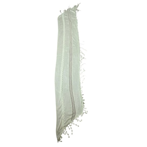 BOUTIQUE WOMEN'S CELERY FEMININE LIGHTWEIGHT EMBROIDERED AND LACE SCARF - Picture 4 of 5